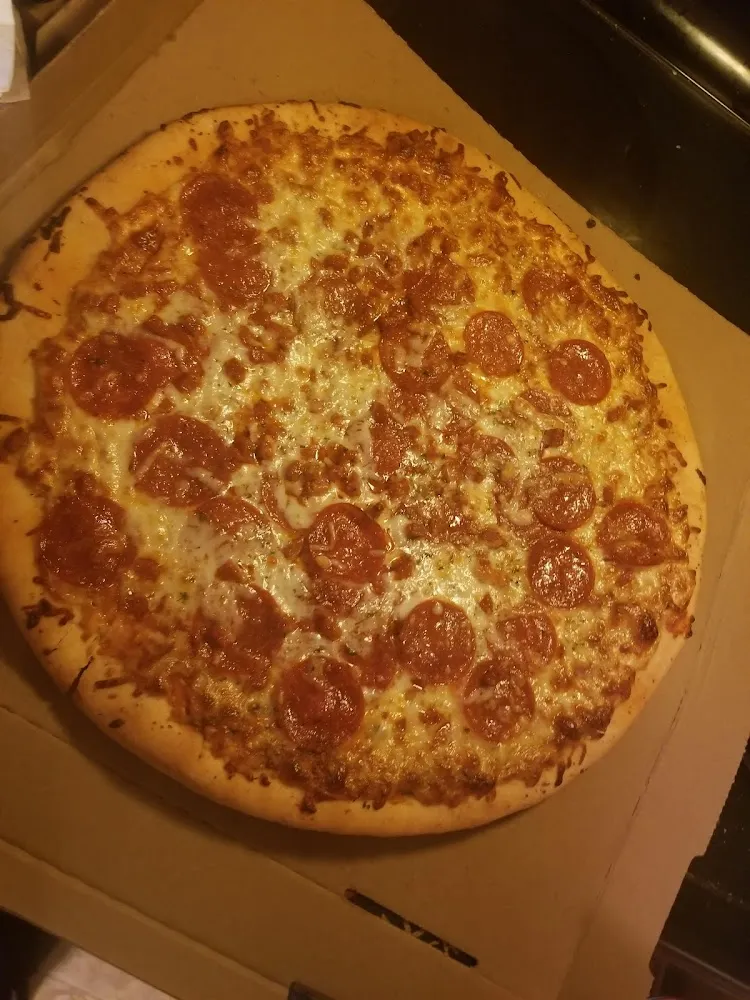Large Pepperoni Pizza